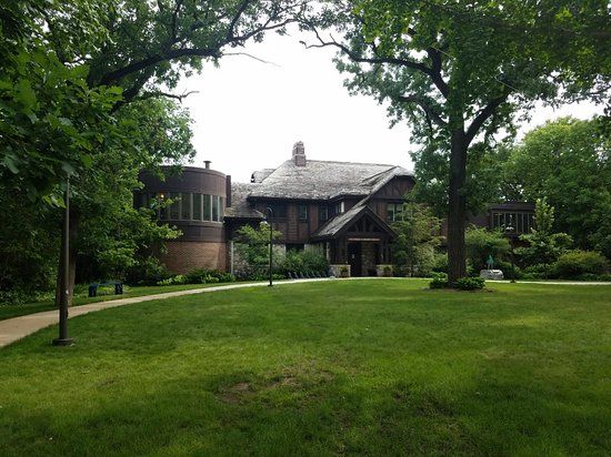 Charles H MacNider Museum